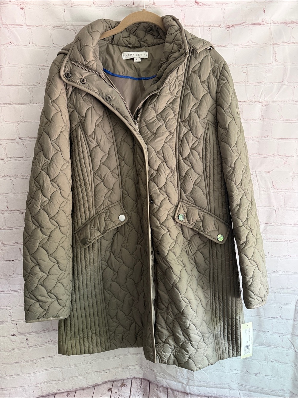 Larry Levine Quilted Taupe Light Weight Puffer Coat Woman’s Size Large NWT